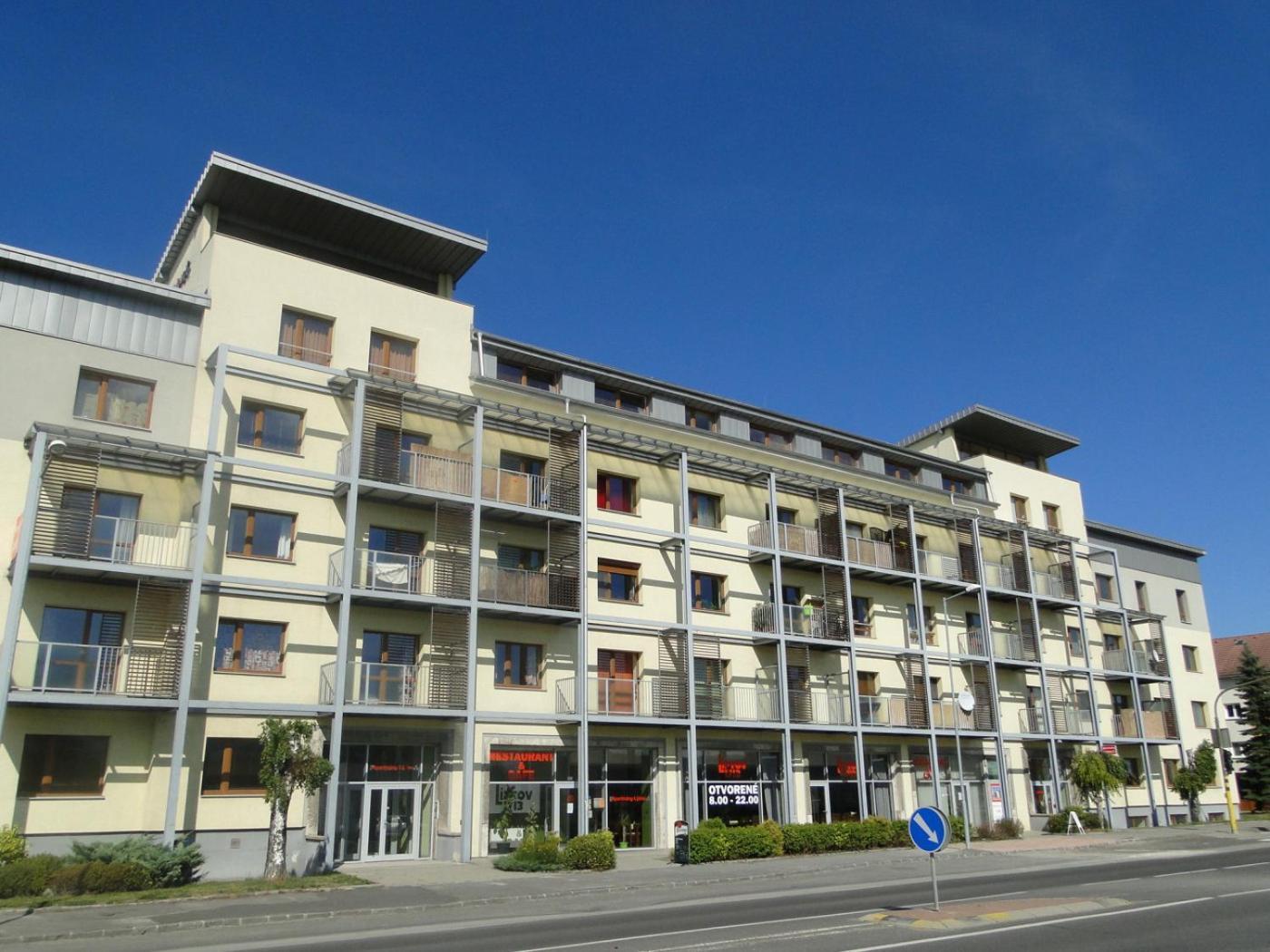 2 Room Apartment With Terrace 455, Apartmany Liptov ลิฟตอฟสกีมิคูลาช ภายนอก รูปภาพ